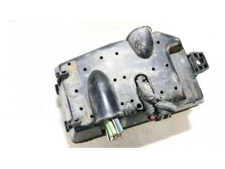 Блок предохранителей  1s7t14a142aa, 1s7t-14a142-aa   Ford Mondeo Mk III    