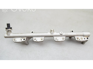 Vstřikovací lišta 7639979   BMW X1 F48 F49  pro benzínový motor 2.0  