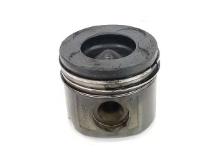 Píst 11247790515   BMW 1 E82 E88   2.0  