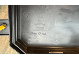 Блок предохранителей  284B88494R   Renault Arkana    