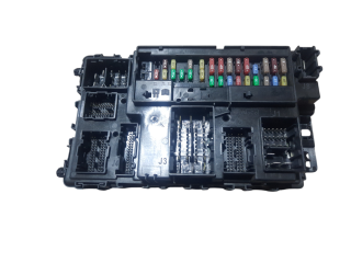 Pojistková skříňka Řídící jednotka BSM HU5T15604   Ford Mondeo MK V 2017