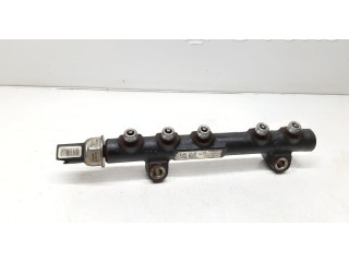 Vstřikovací lišta 96852975, 9670076780   Volvo V60     