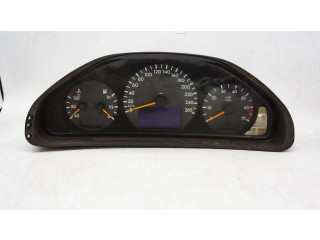 Přístrojová deska  Mercedes-Benz CLK A208 C208 2001 a2085405511, 110080063  