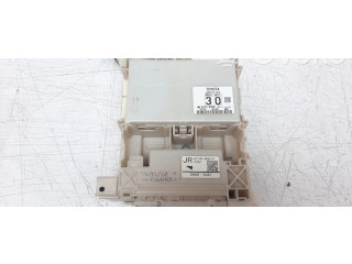   Pojistková skříňka 892210K011   Toyota Hilux (AN10, AN20, AN30) 2005