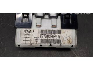 Дисплей    21648755   Renault Megane I