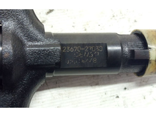 Форсунка 23670-27030    Toyota RAV 4 (XA20)   
