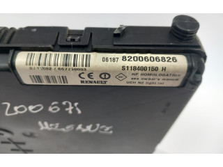 Блок управления двигателя 8200606828   Renault Megane II