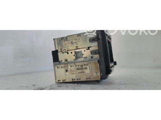   Pojistková skříňka A2208204889   Mercede-Benz S W220 1998