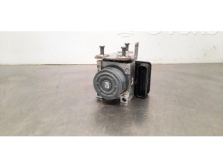 Jednotka ABS A2054313612   Mercedes-Benz C W205 2015