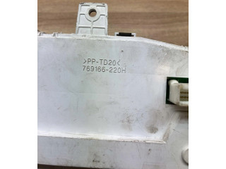 Přístrojová deska  Peugeot 4007 2000 8100A485A, 528050H  