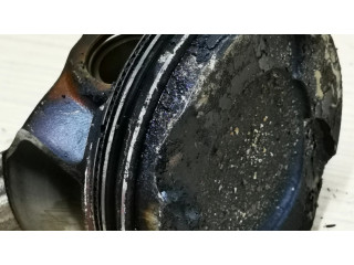 Píst 7846593   BMW 3 GT F34  pro benzínový motor 2.8  