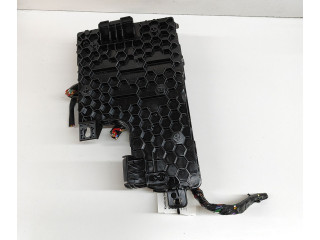 Блок комфорта 167097700A, 165765030B   Tesla Model Y   