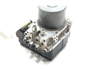 Jednotka ABS 133800-3180   Infiniti Q70 Y51 2014