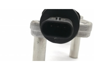 Vstřikovací lišta 8694197   BMW 1 F20 F21  pro benzínový motor 1.5 B38 B15 A 