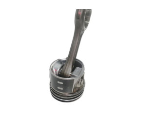 Píst 75L82, CONBIELA   Mazda 3 I    Y601 