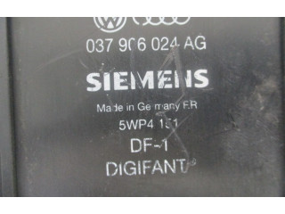 Блок управления двигателем ECU    Volkswagen  Golf III  1992 - 1997 года