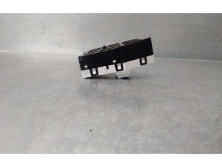 Дисплей    8391002200   Toyota Auris E180