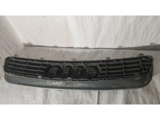 Верхняя решётка Audi A3 S3 8L 1996-2003 года 8L0853651A      