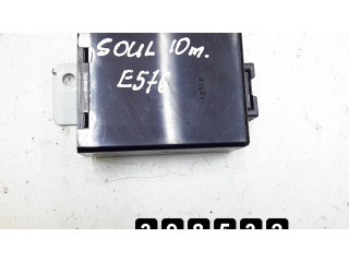 Řídící jednotka 952102k000   KIA Soul 2010