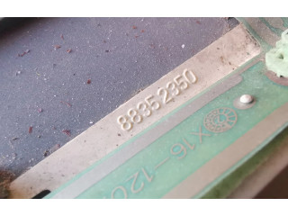 Zpětné zrcátko  Volkswagen Polo II 86C 2F 1992  88471405, 87001239  