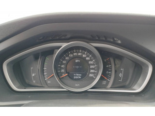 Панель приборов 31394171   Volvo V40       