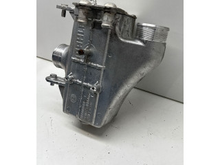 Интеркулер  8W0145785C, HR372007   Audi RS5 