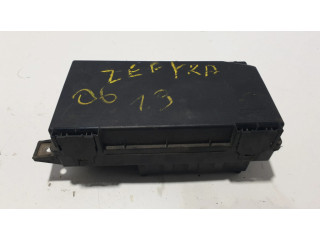   Pojistková skříňka 1534937, 743381   Opel Zafira B 2006