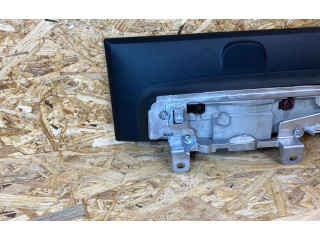 Дисплей    5A7B2D8   BMW i4