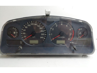 Přístrojová deska  Toyota Avensis T220 2000 VDO, 2.CONECTORES  