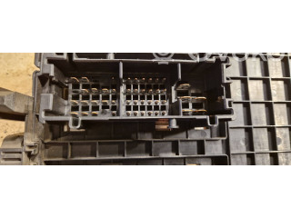   Pojistková skříňka 15887759, 25796965   Hummer H3 2007