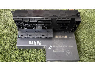   Pojistková skříňka 225455332   Mercedes-Benz E W210 