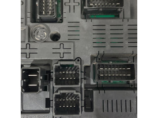   Pojistková skříňka 28116487-2, 28116487-2   Peugeot 5008 2014