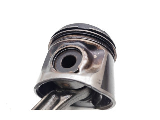 Píst D5244T4   Volvo XC90    D5244T4 