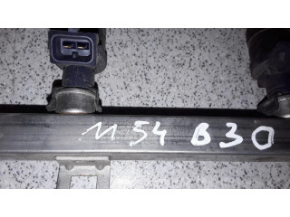 Vstřikovací lišta 1437442   BMW 5 E39  pro benzínový motor 2.5 M52b25 