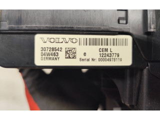   Pojistková skříňka 30728542, 04W463   Volvo XC70 2005