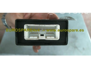   Pojistková skříňka 28545   Nissan Navara D40 2001