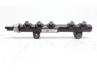 Vstřikovací lišta 9670076780, 9685297580   Volvo V40    D4162T 