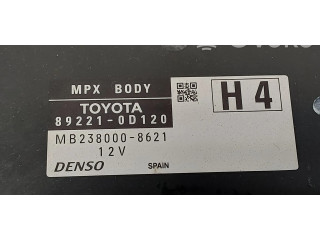   Pojistková skříňka 892210D120, 8273052L70   Toyota Yaris 2013