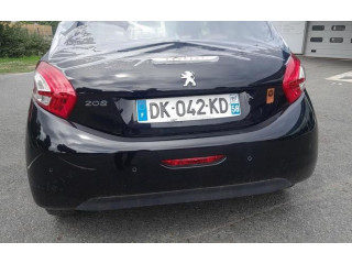 Pojistková skříňka Радио/ проигрыватель  / навигация    Peugeot 208 2014