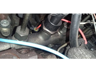 Vstřikovací lišta 0445214024   Nissan Primera     