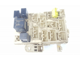 Блок предохранителей 8264160020, 8273160010   Toyota Land Cruiser (HDJ90)    