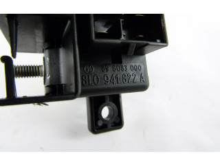   Pojistková skříňka 8L0941822A   Audi A6 S6 C5 4B 2002