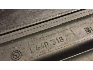 Vstřikovací lišta 1440318   BMW 3 E46  pro benzínový motor 2.5  