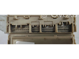   Pojistková skříňka 827300F320   Toyota Verso 2009