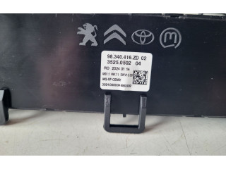   Pojistková skříňka 98340416ZD   Toyota Proace 2024