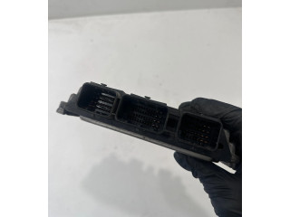 Блок управления двигателя    0281012568, 8200493934   Renault Trafic II (X83)