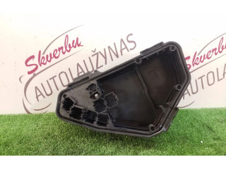   Pojistková skříňka 7L0937615, 7L0937576A   Porsche Cayenne (92A) 2013