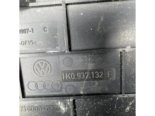 Блок предохранителей  1K0937132F   Audi Q3 8U    