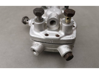 Vstřikovací lišta 0438101005   Audi 80 90 B3     