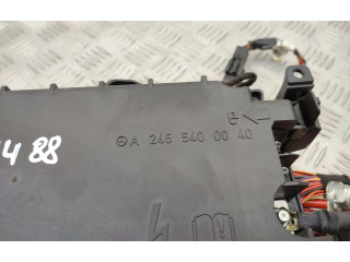   Pojistková skříňka 2465400040   Mercedes-Benz A W176 2013